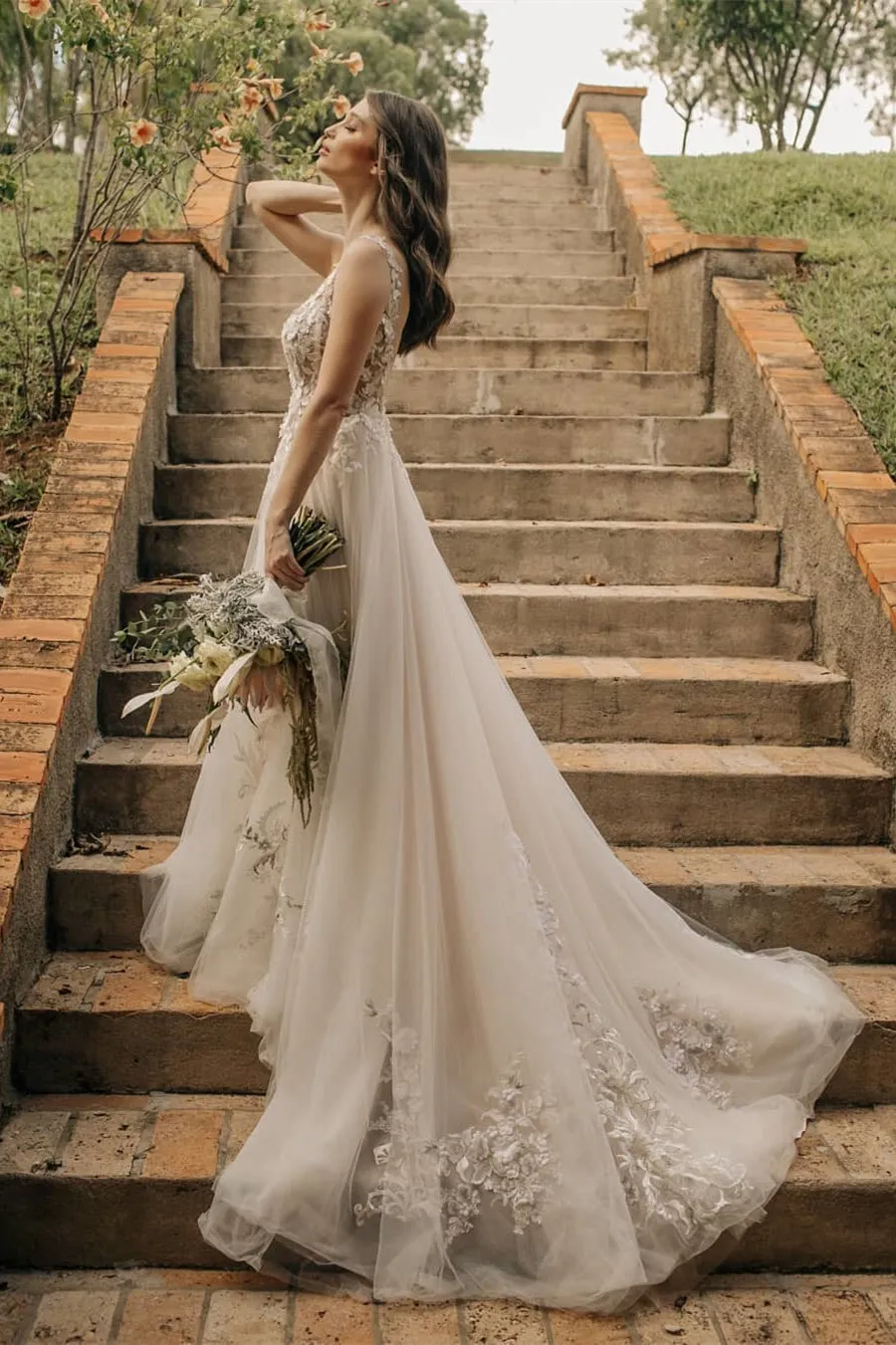 Chic Long A-line Sleeveless Flowers Backless Wedding Dress With Lace