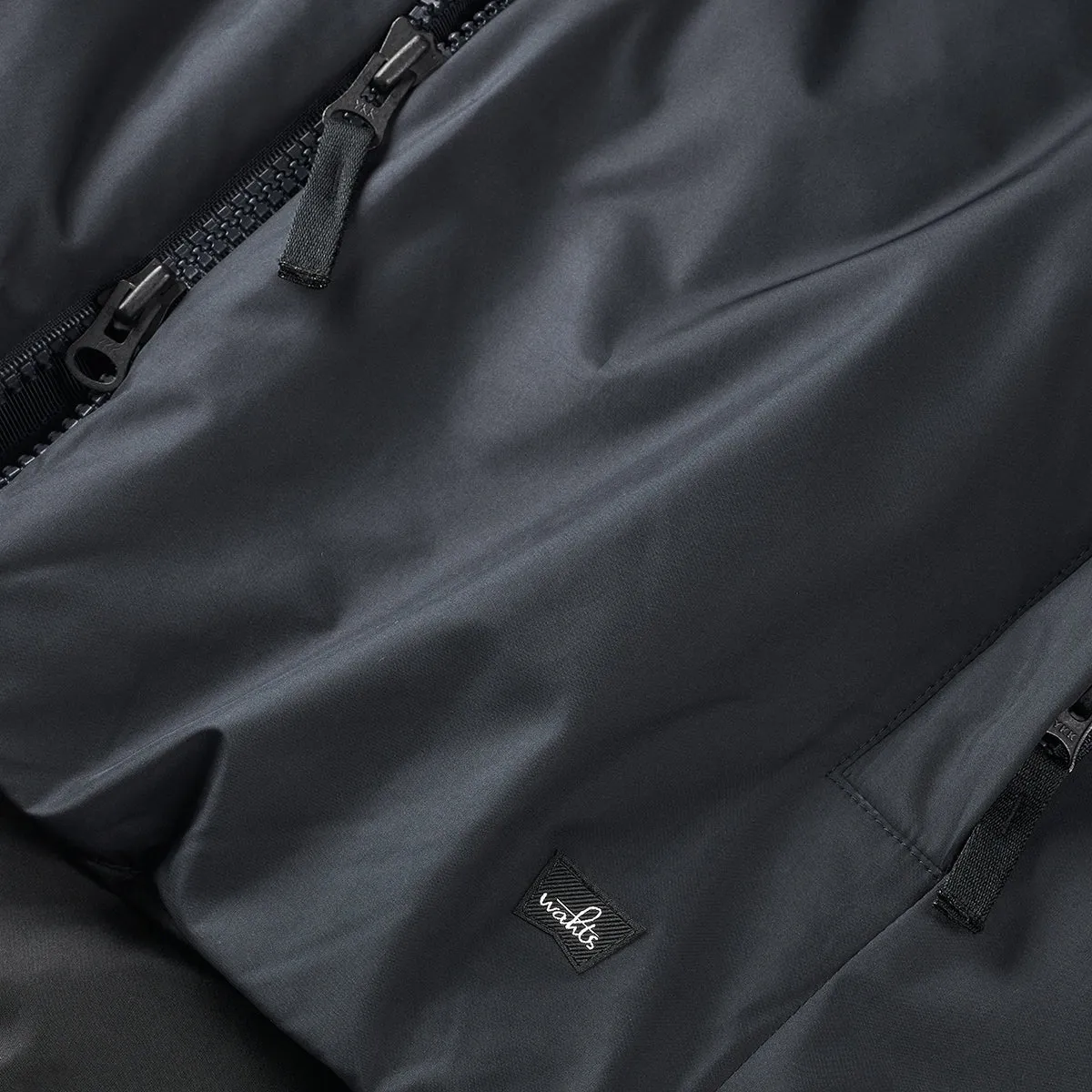 HOWE | Dark Navy