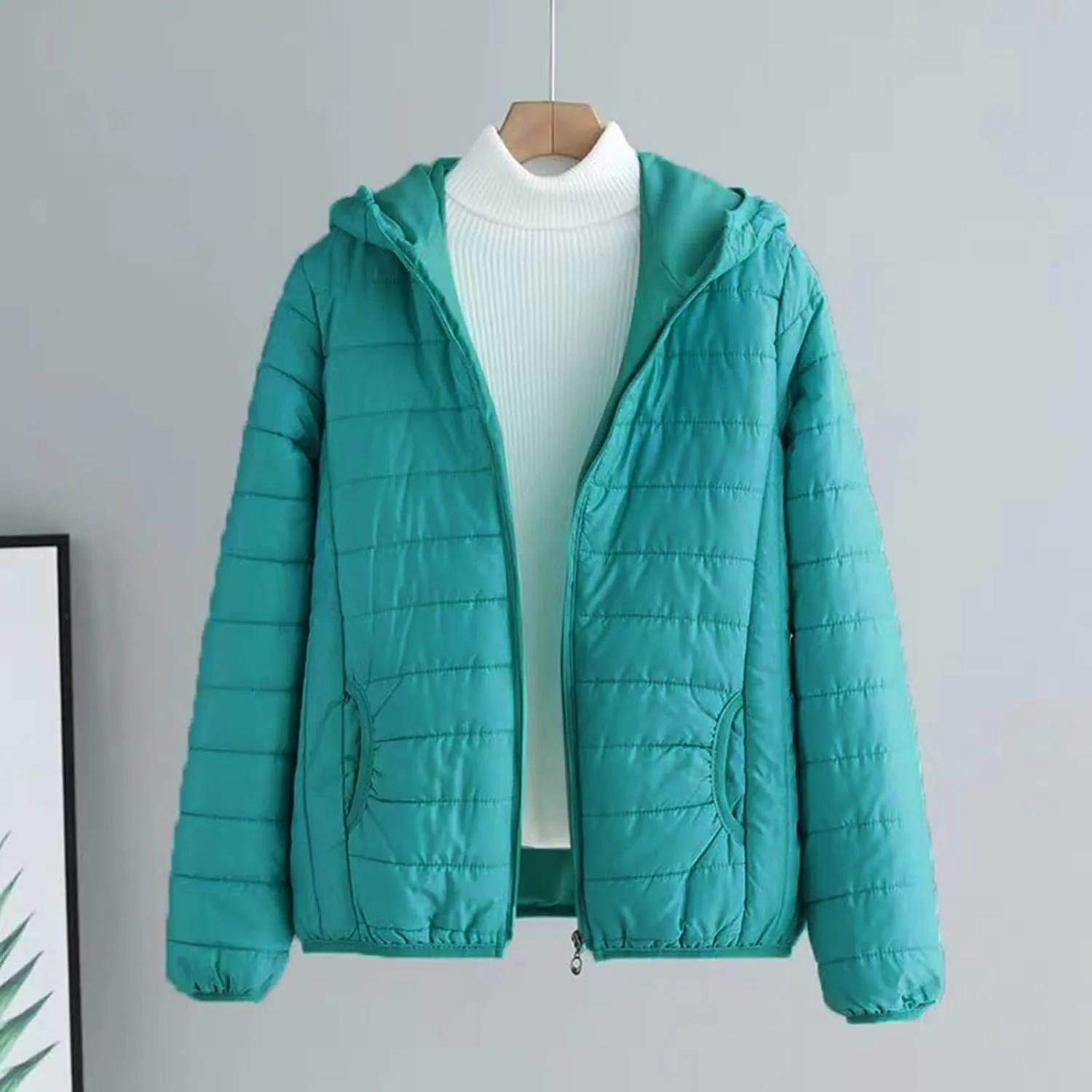 Lightweight Puffer Jacket Women Packable Quilted Hooded Coat Winter Bubble Padded Zip Down Coats