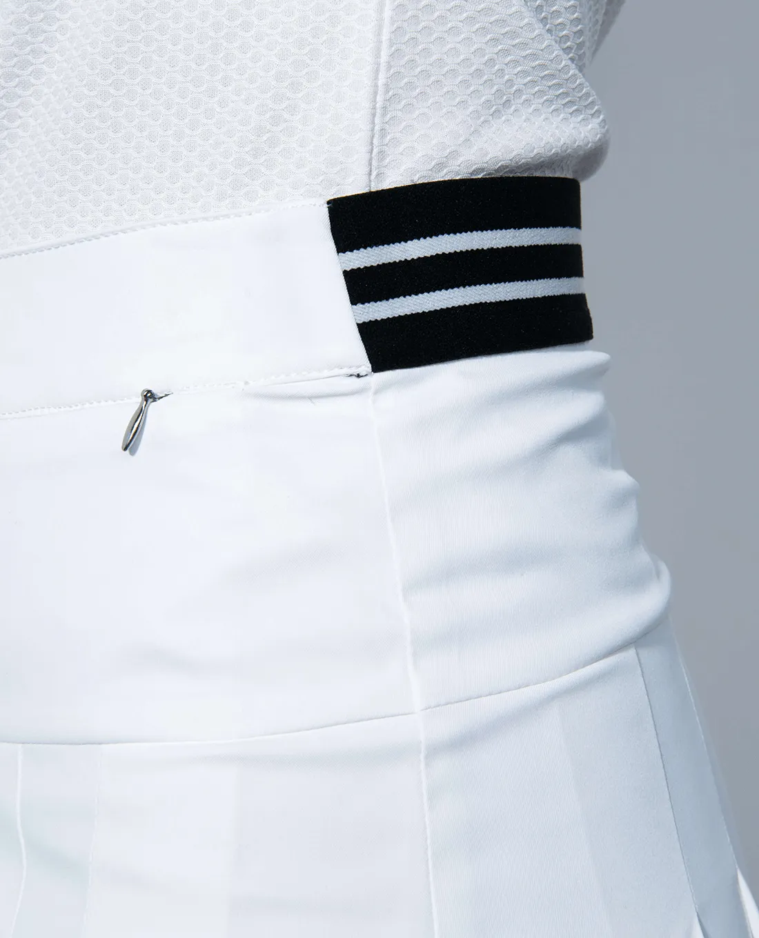 SIZE 8 - DAILY SPORTS Pescara Skort 047 White 40cm