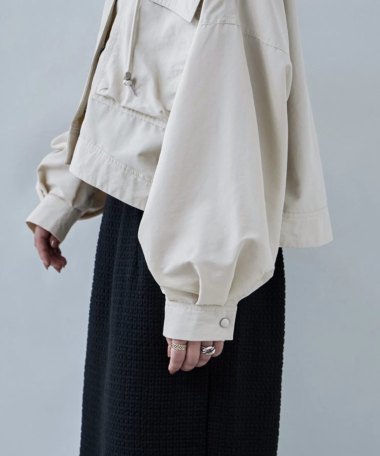 Stand neck short mountain parka