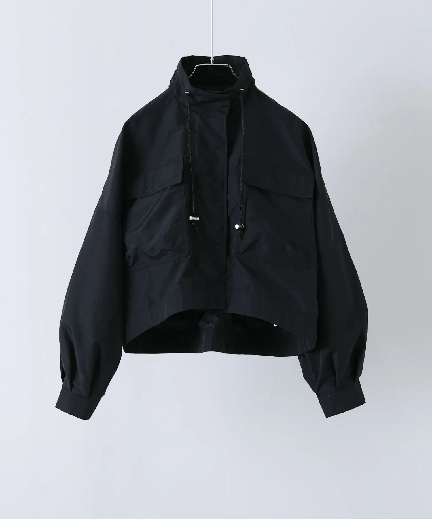 Stand neck short mountain parka
