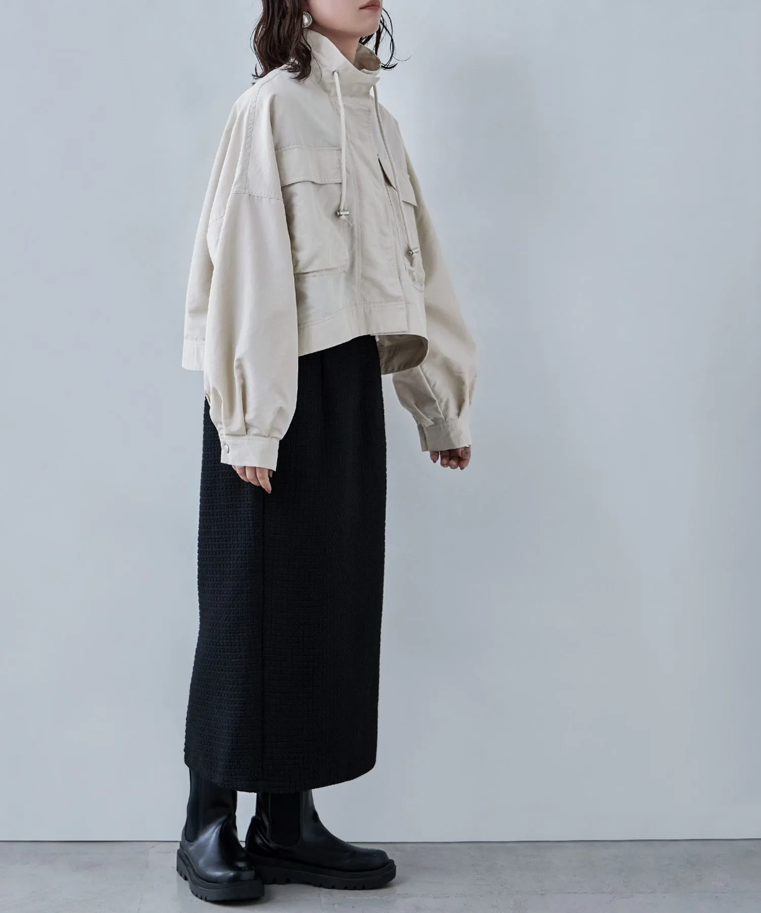 Stand neck short mountain parka