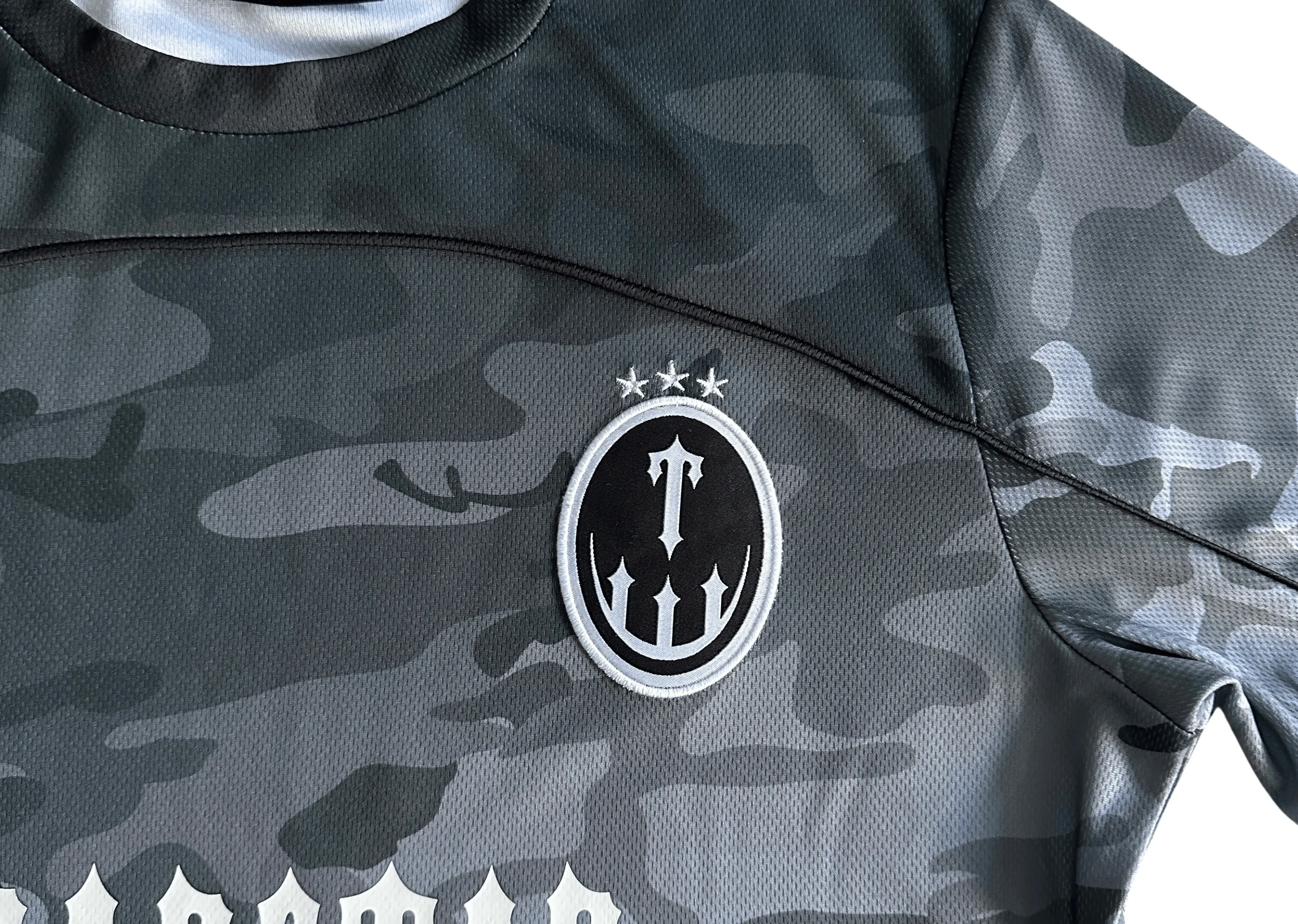 TRAPSTAR - FOOTBALL BLACK/GREY CAMO T-SHIRT