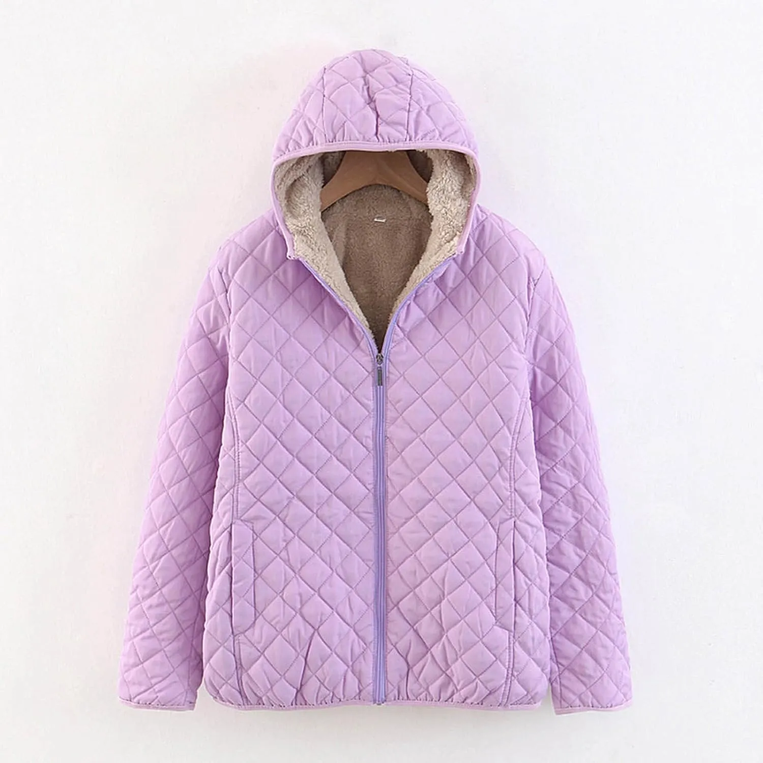 Women's Lightweight Quilted Jacket Casual Fleece Lined with Pockets Zip Up Puffer Jacket Warm Winter Coats with Hood
